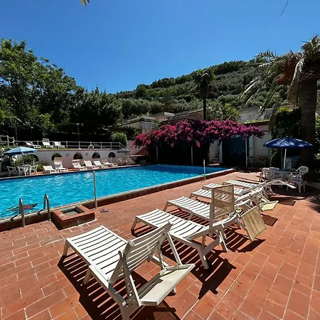 Dela By Interhome Apartment Massa Lubrense